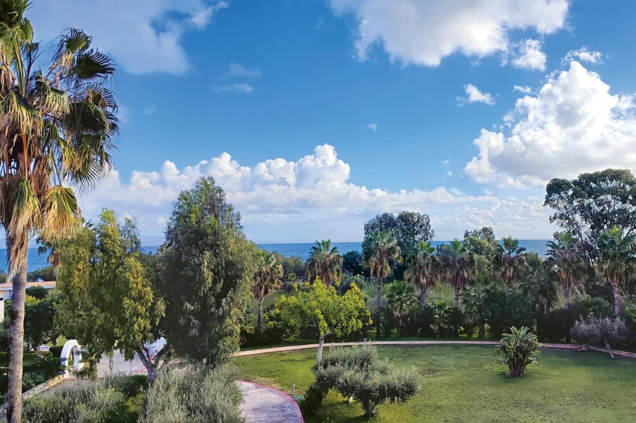 Atlantis Hotel Lambi  Dış mekan fotoğraf